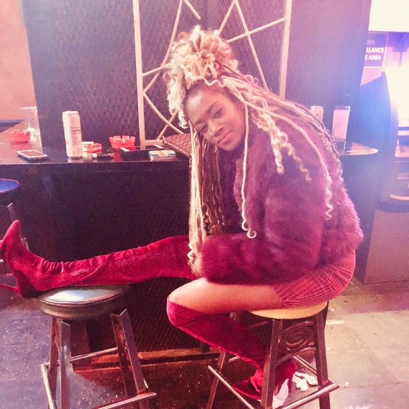 Nice to meet you! I’m Mikaila - Picture 6 of 14